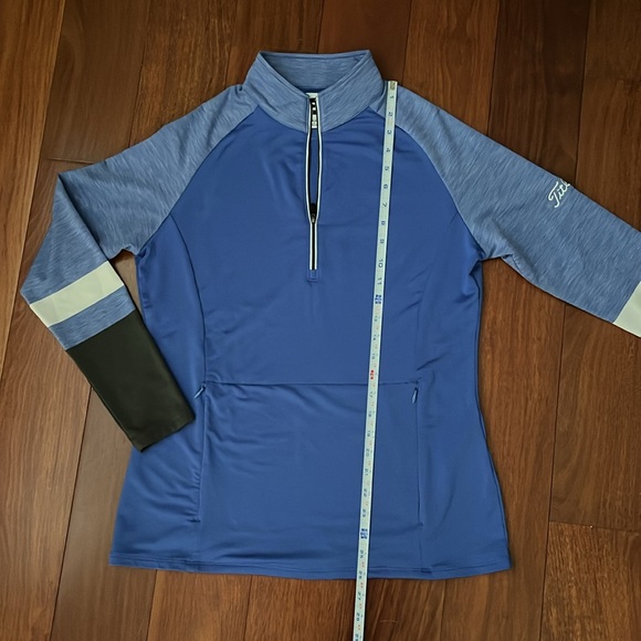 Footjoy/Titleist Color Block Long Sleeve Half Zip with Center Pocket Pullover, M - Picture 3 of 11